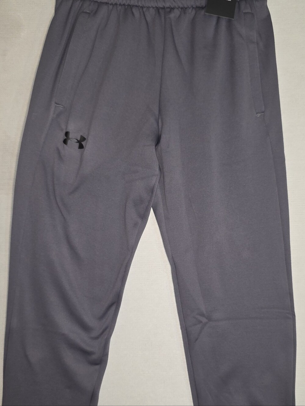 Under Armour Men’s Gray Performance Jogger Pants Size Medium